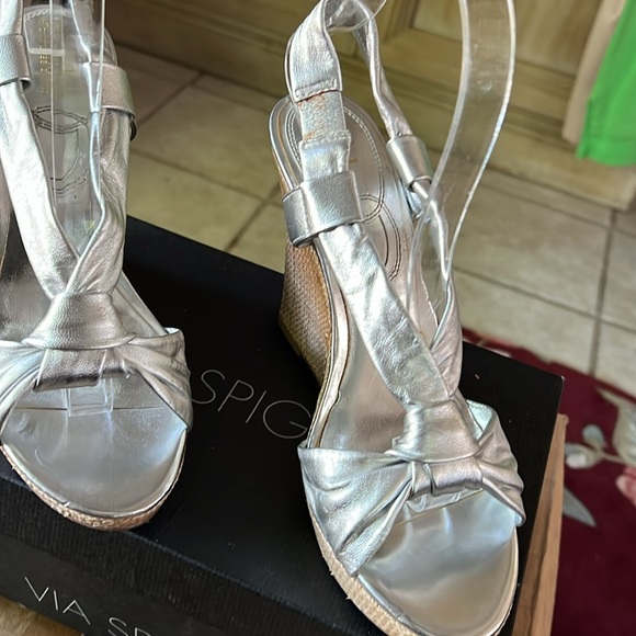 Charles by Charles David Silvertone Platform Wedge Sz 7 1/2 - Picture 5 of 15